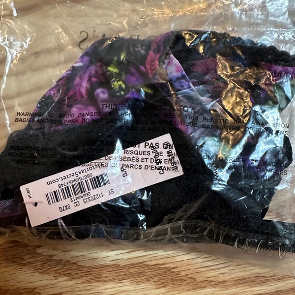 NWT Victoria’s Secret moody floral thong with lace and shine straps size S - Picture 2 of 5